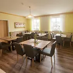 & Reitstall Inghofer Guest house Heidenreichstein