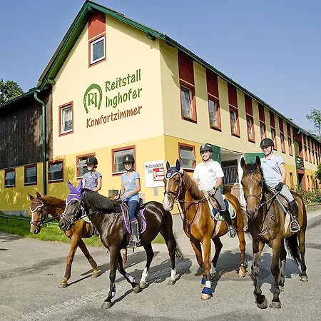 & Reitstall Inghofer Heidenreichstein